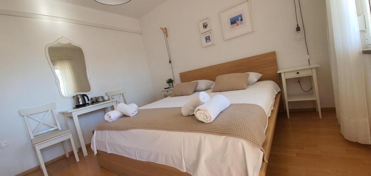 Apartmani Mira Vodice Exteriér fotografie