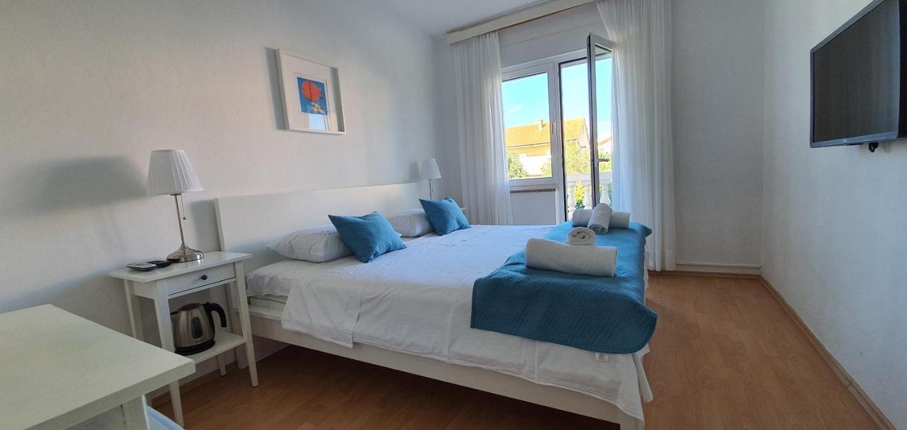 Apartmani Mira Vodice Exteriér fotografie
