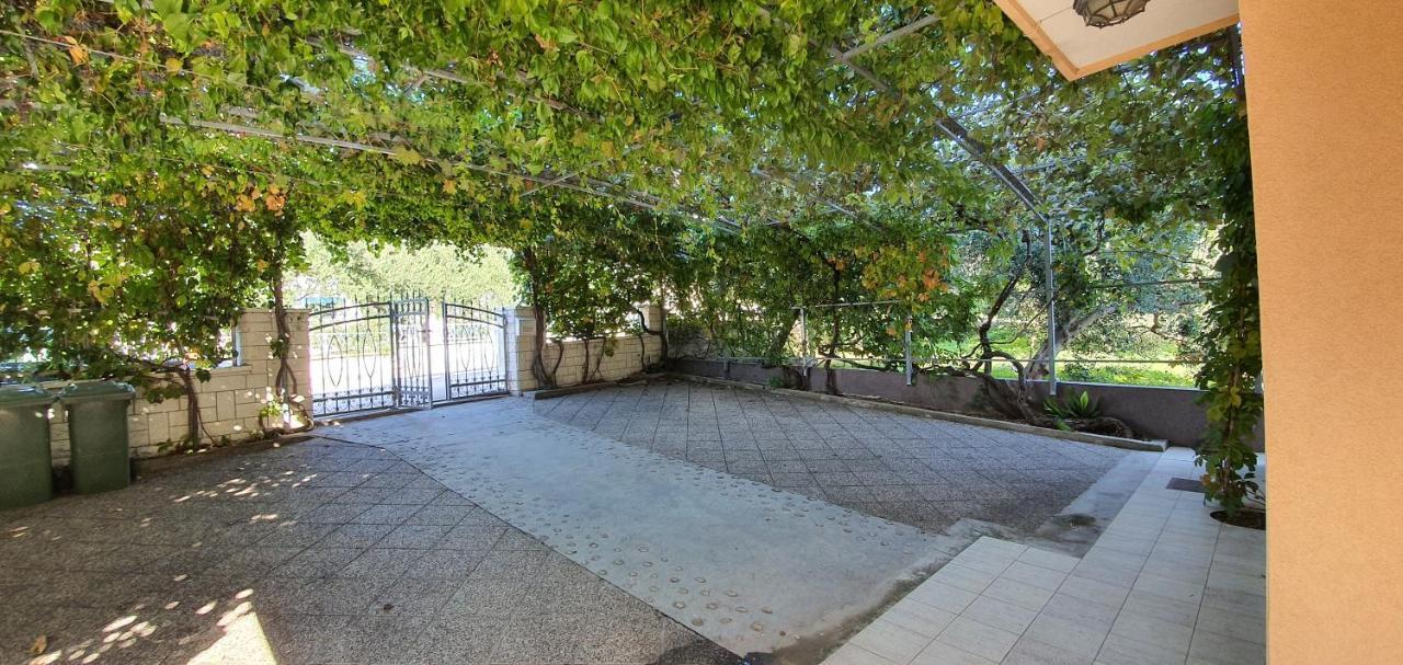 Apartmani Mira Vodice Exteriér fotografie