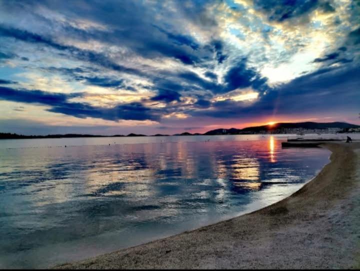 Apartmani Mira Vodice Exteriér fotografie