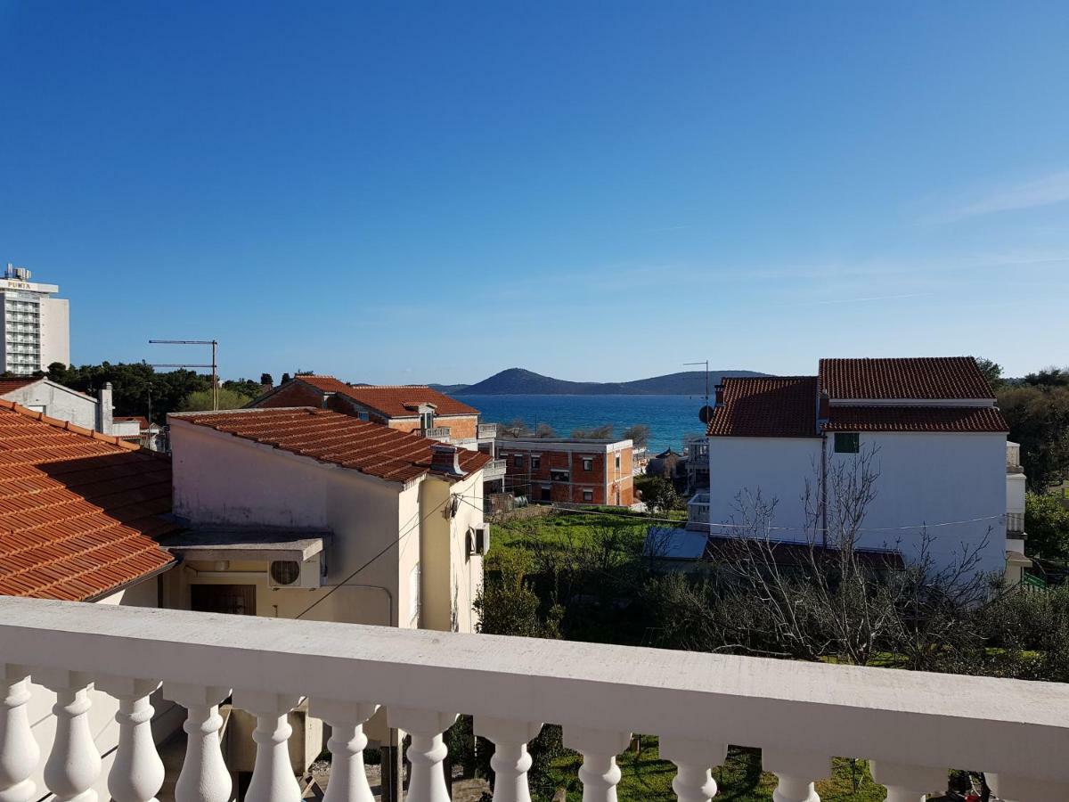 Apartmani Mira Vodice Exteriér fotografie