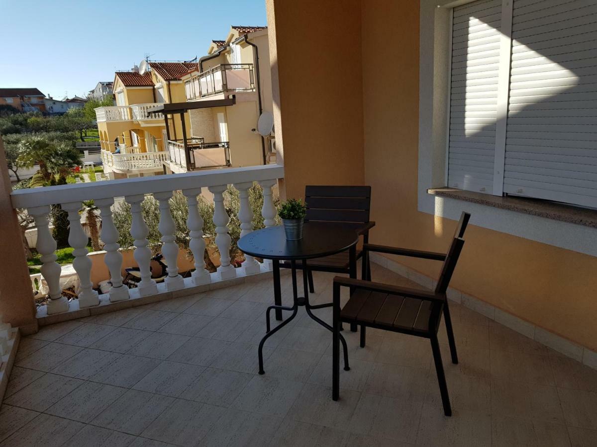 Apartmani Mira Vodice Exteriér fotografie