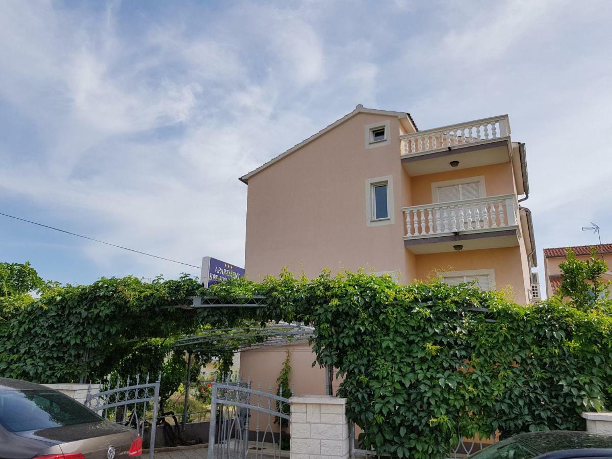 Apartmani Mira Vodice Exteriér fotografie