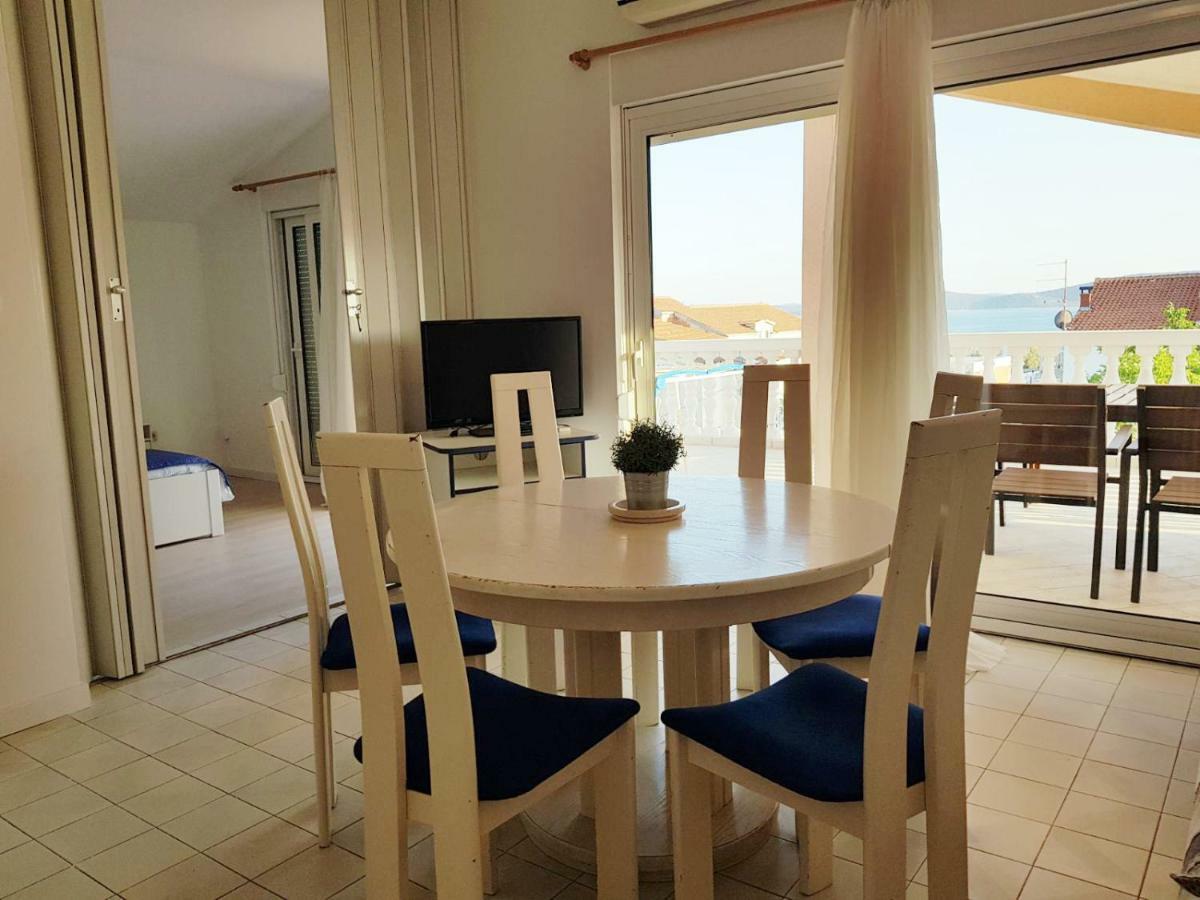 Apartmani Mira Vodice Exteriér fotografie